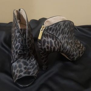 SOLD----Louise et Cie/Ankle Booties